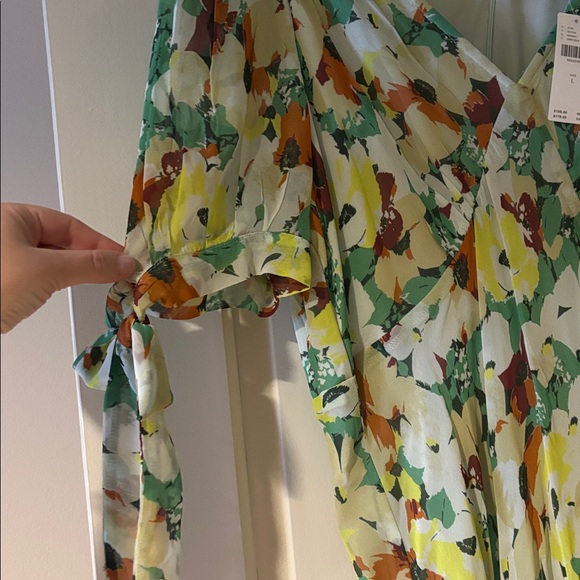 BNWT ANTHROPOLOGIE Short-Sleeve V-Neck Slip Midi Dress - Picture 4 of 11